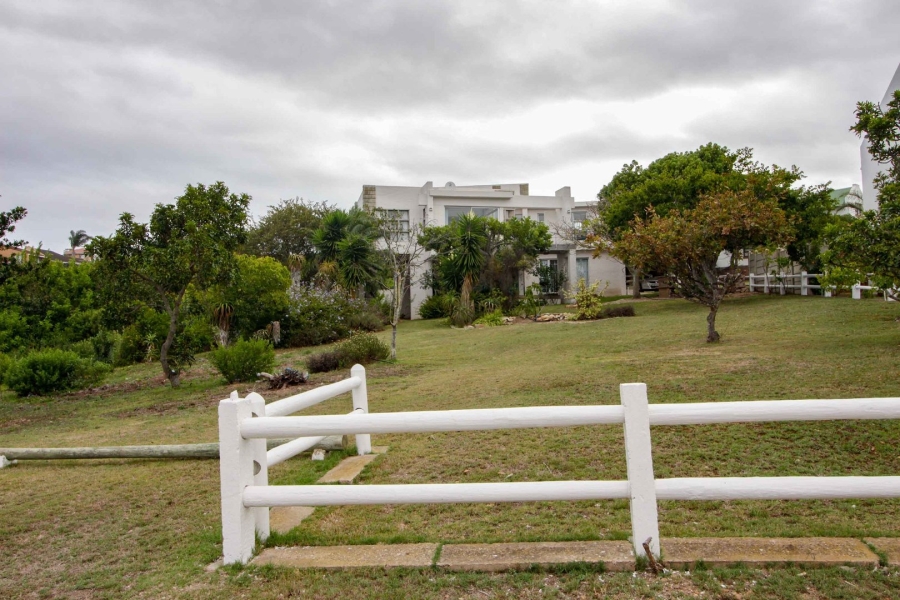 3 Bedroom Property for Sale in Wavecrest Eastern Cape